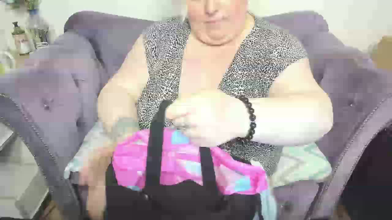 fashiona Adult Chat August 25, 2026