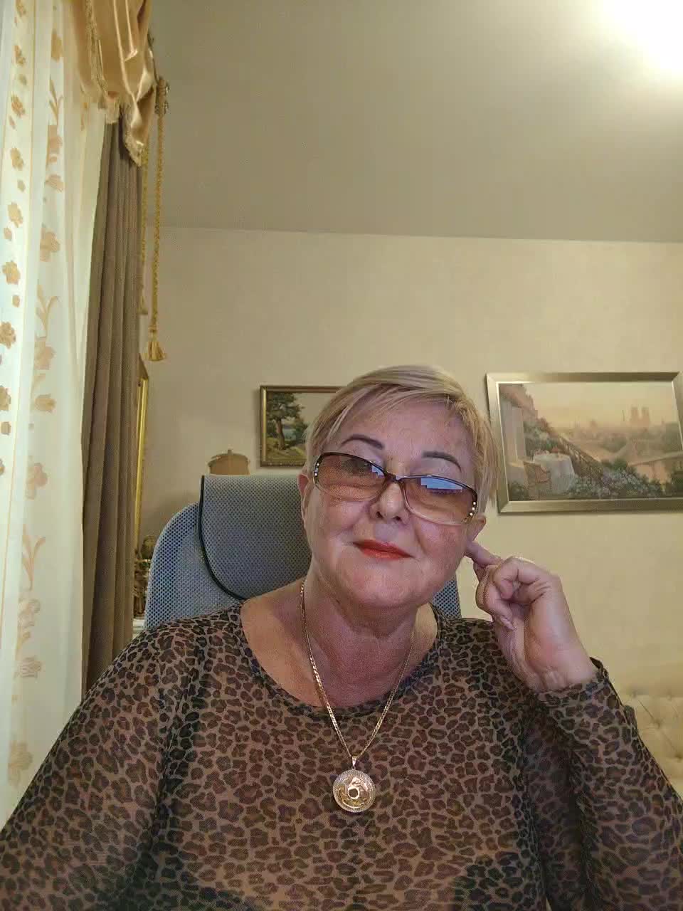 KarinkaSweet Adult Chat August 25, 2026
