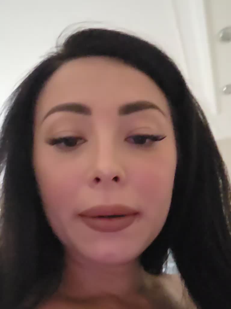 Brunetkaaaa Adult Chat August 25, 2026