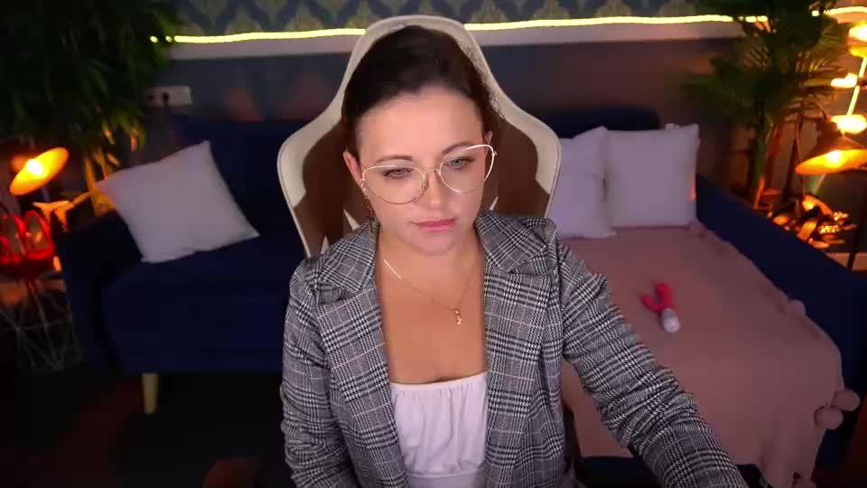 dafni_mon Adult Chat August 26, 2026