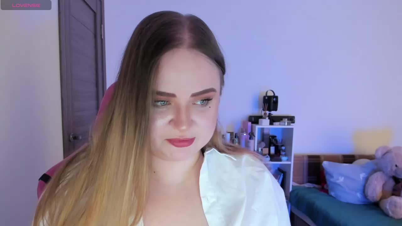 Shy_foxY Adult Chat August 25, 2026