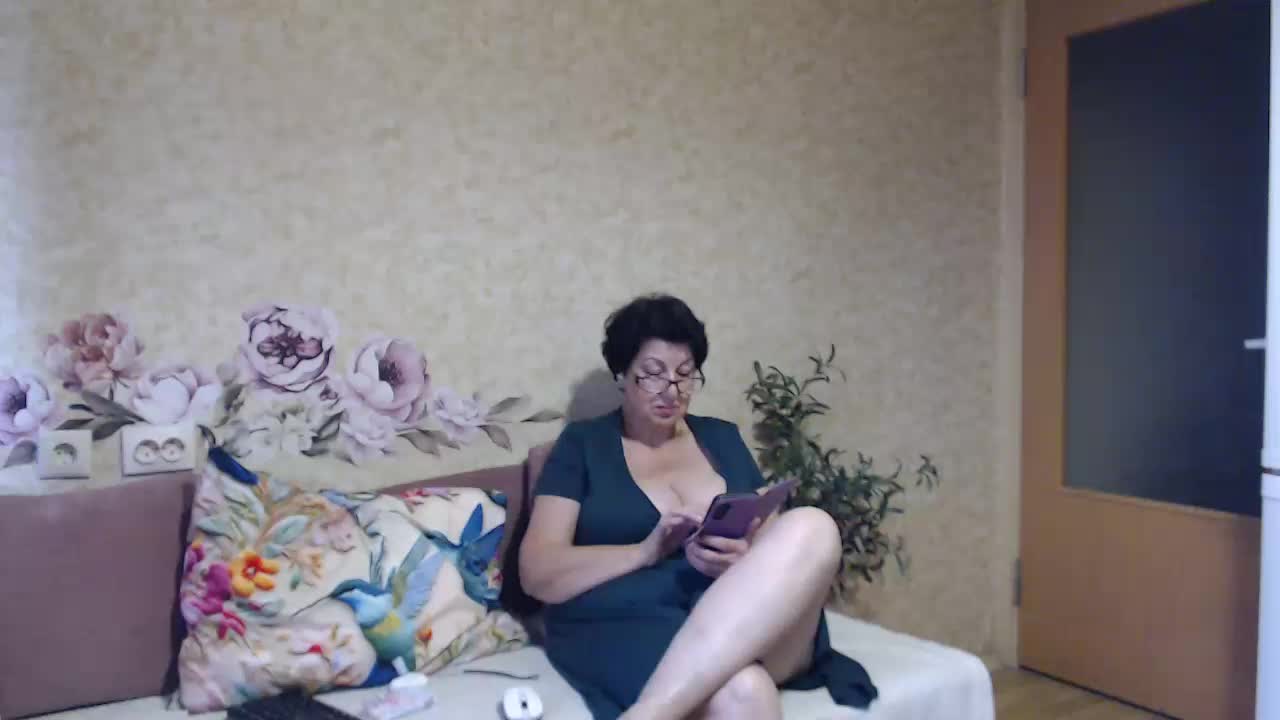 NINA-RICCI Adult Chat August 25, 2026