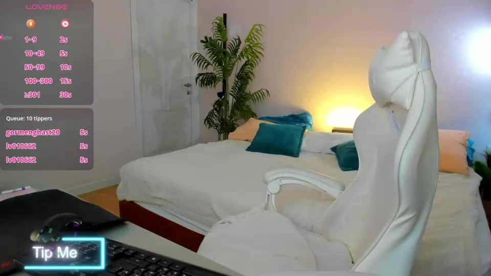 valerie_woods Adult Chat August 25, 2026