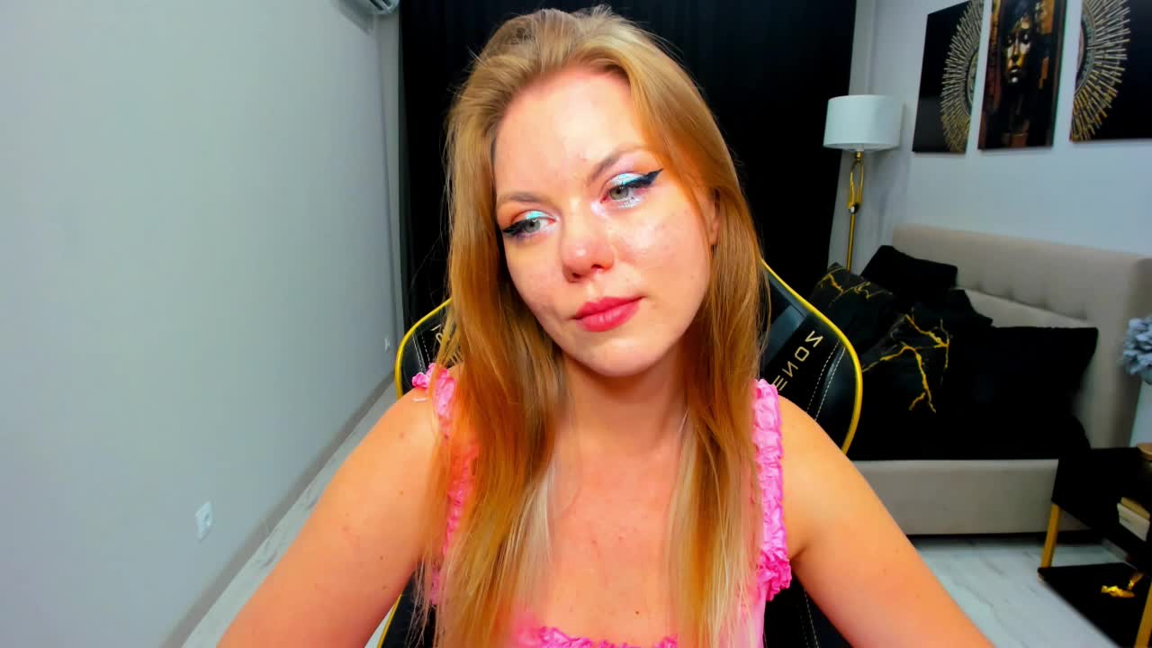 Strawberrye Adult Chat August 25, 2026