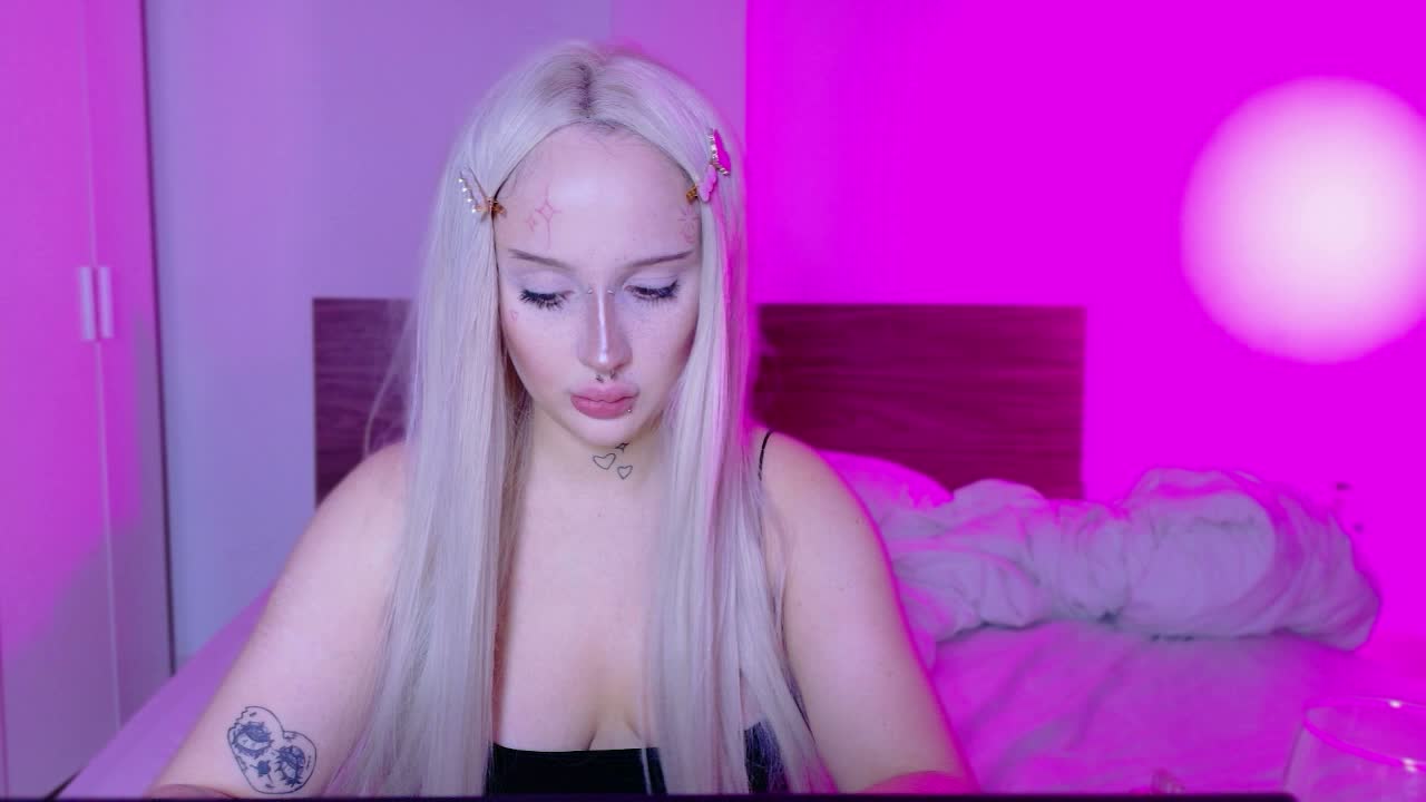 lolykari Adult Chat August 25, 2026