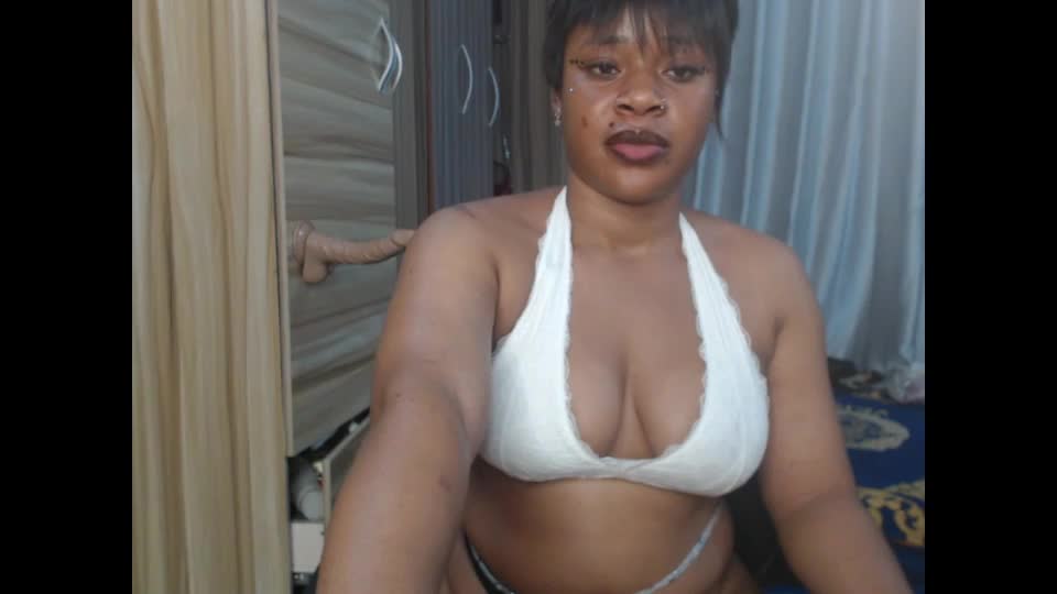 chocox_petitqueen Adult Chat August 25, 2026