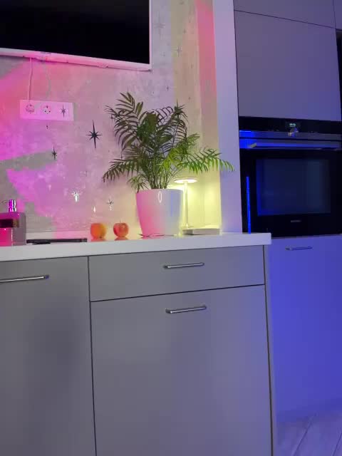 -TATUHA- Adult Chat August 25, 2026