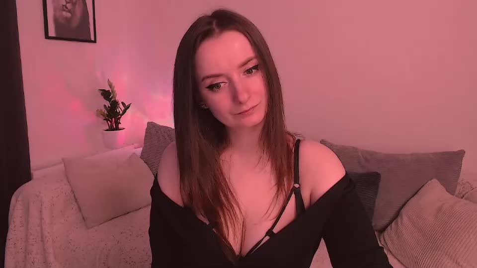 mia_muuur Adult Chat August 26, 2026