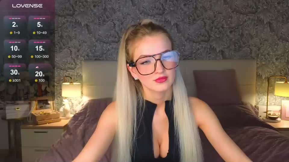 emilydancee Adult Chat August 26, 2026