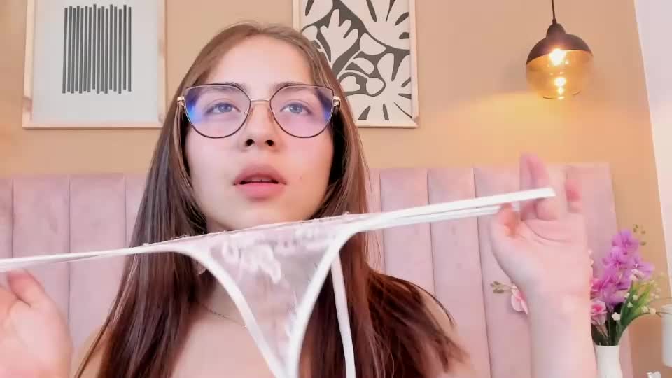 kely_morgan Adult Chat August 27, 2026