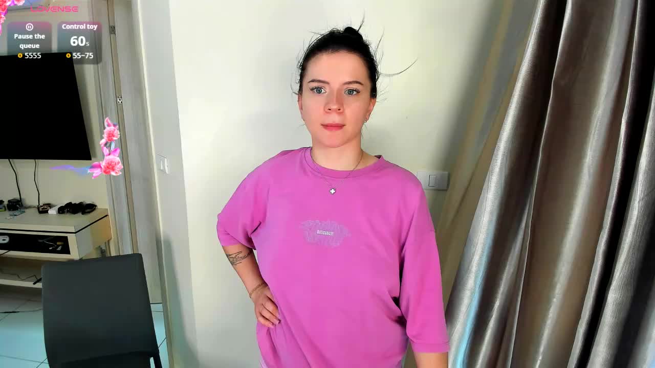 evelyne-xx Adult Chat August 27, 2026