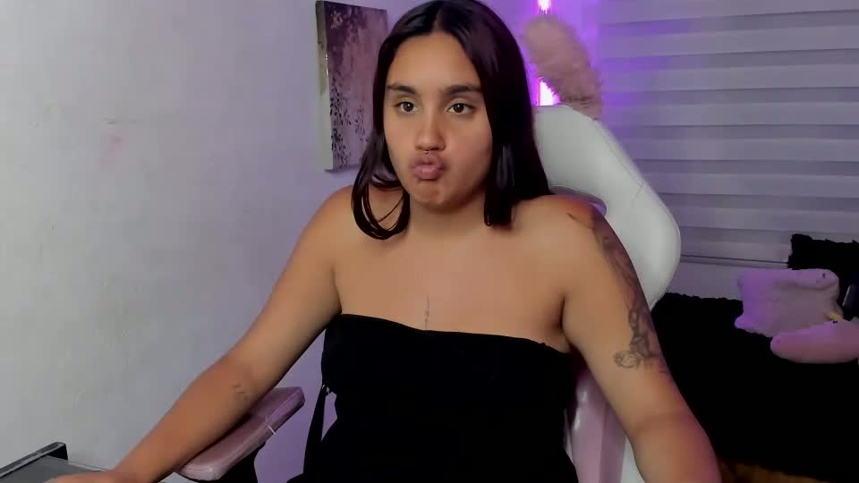 caroline_rodriguez_9 Adult Chat August 26, 2026