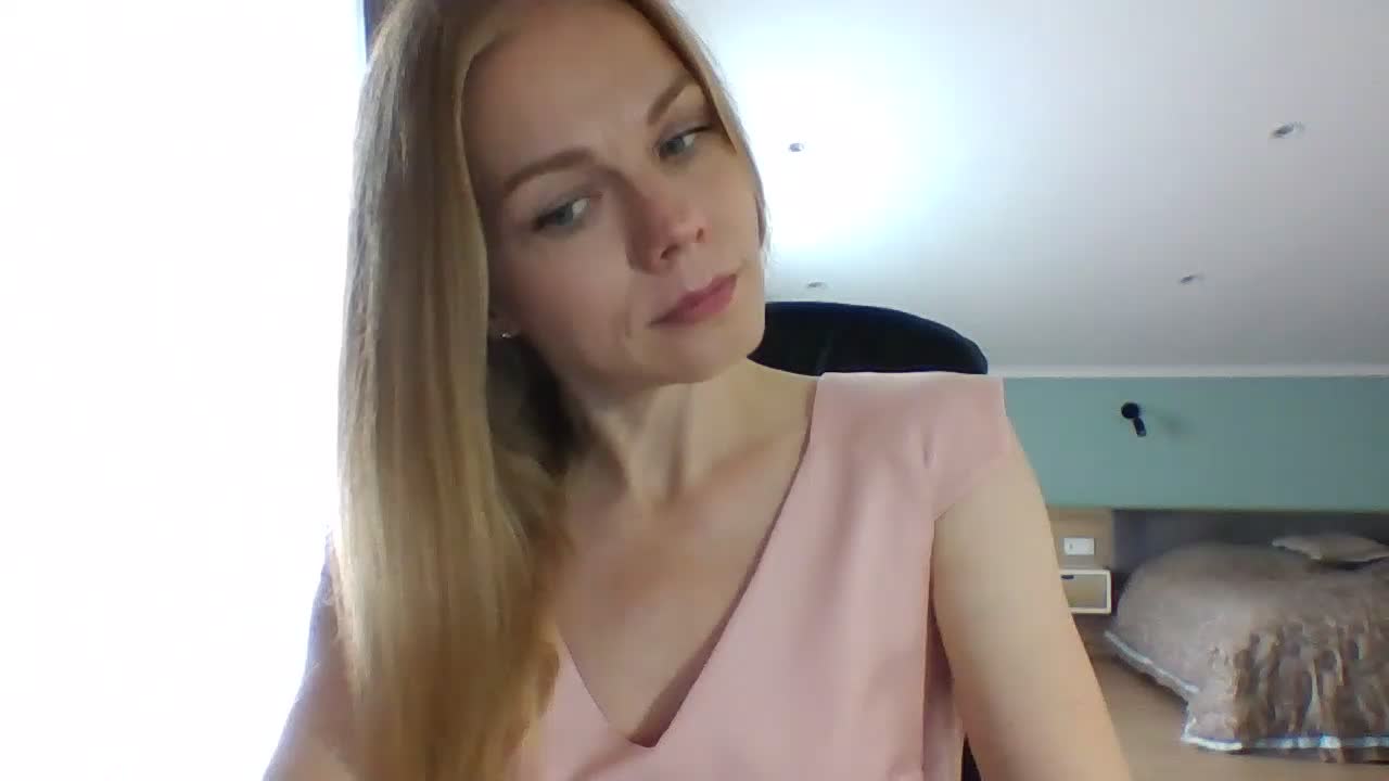 BlondaTina Adult Chat August 27, 2026