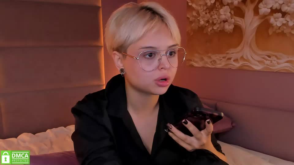 emma_bro0kss Adult Chat August 27, 2026