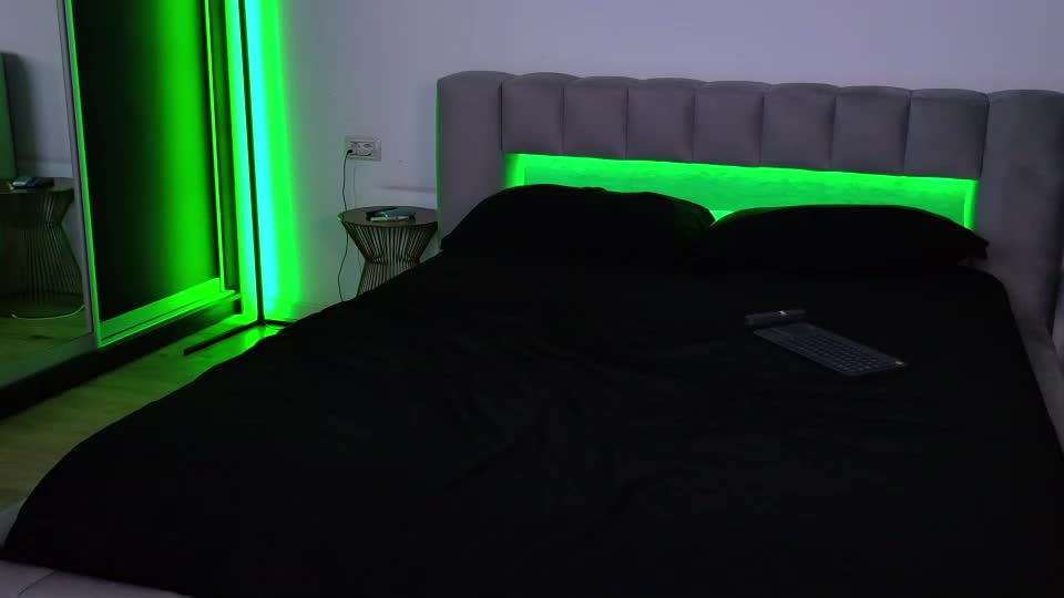 evanew_ Adult Chat August 27, 2026