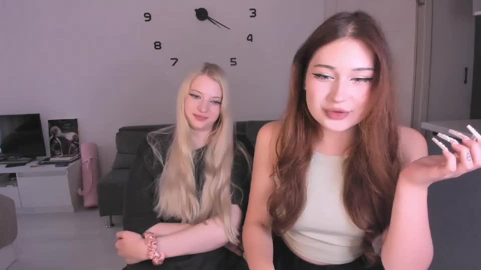 two_bitches666_77 Adult Chat August 27, 2026