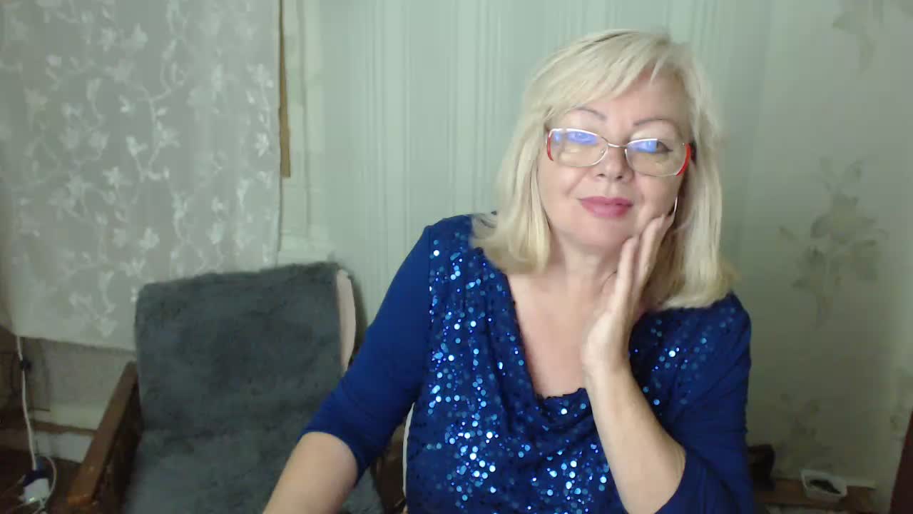 EvelynLoveShy Adult Chat August 27, 2026