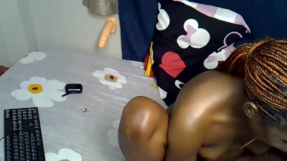 dark_petite_ Adult Chat August 27, 2026