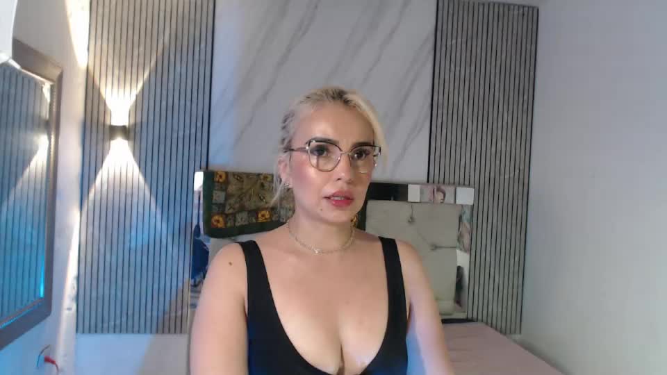 julieta__fox_ Adult Chat August 27, 2026