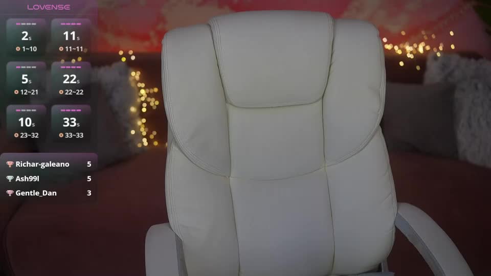 emilyymoon Adult Chat August 27, 2026