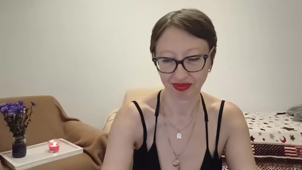 bellarose_2020 Adult Chat August 27, 2026