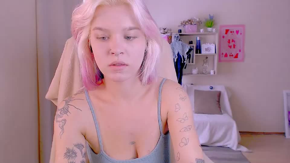 hot_blonda_ Adult Chat August 28, 2026