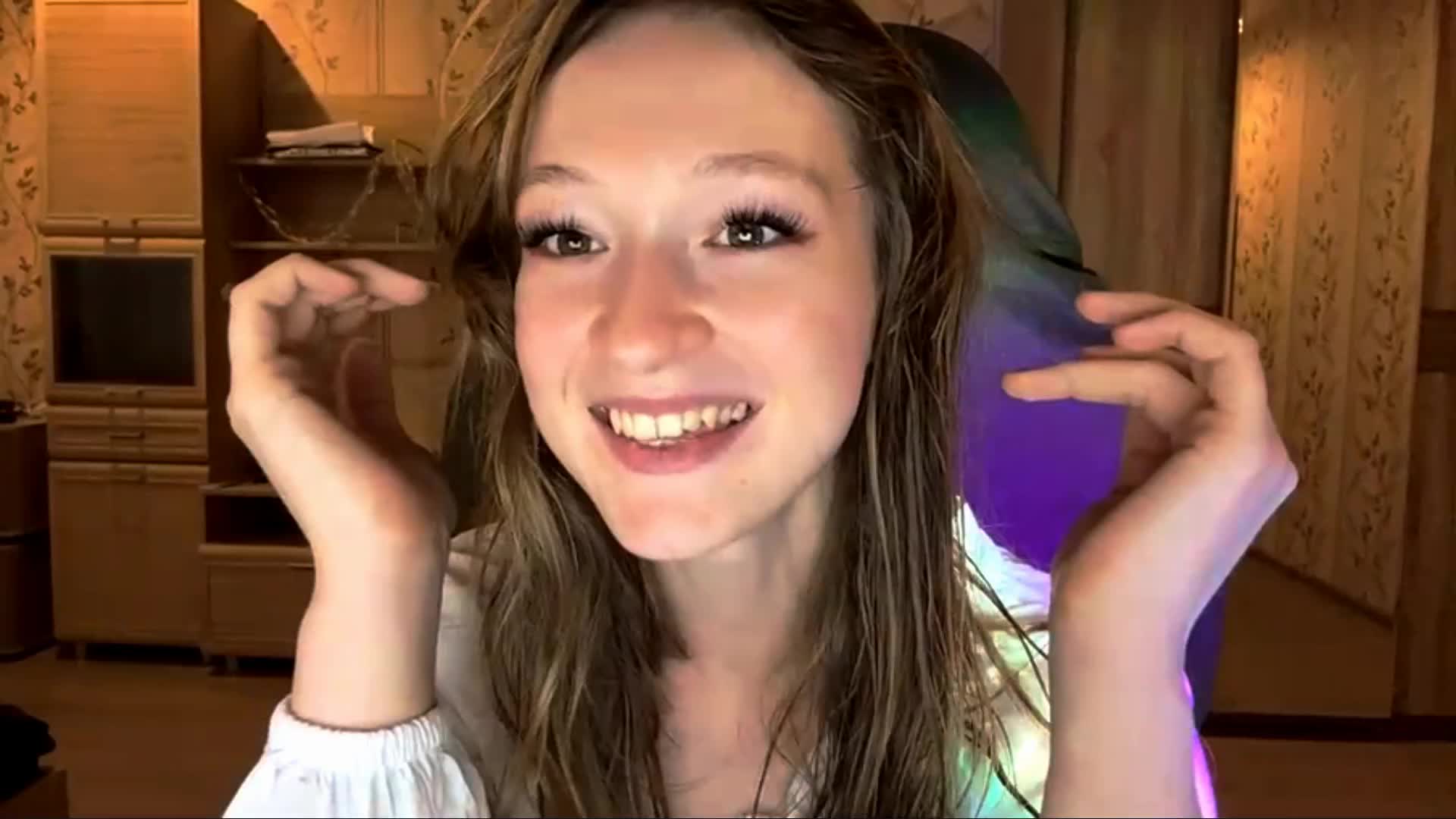 LisaSchroyer Adult Chat August 27, 2026
