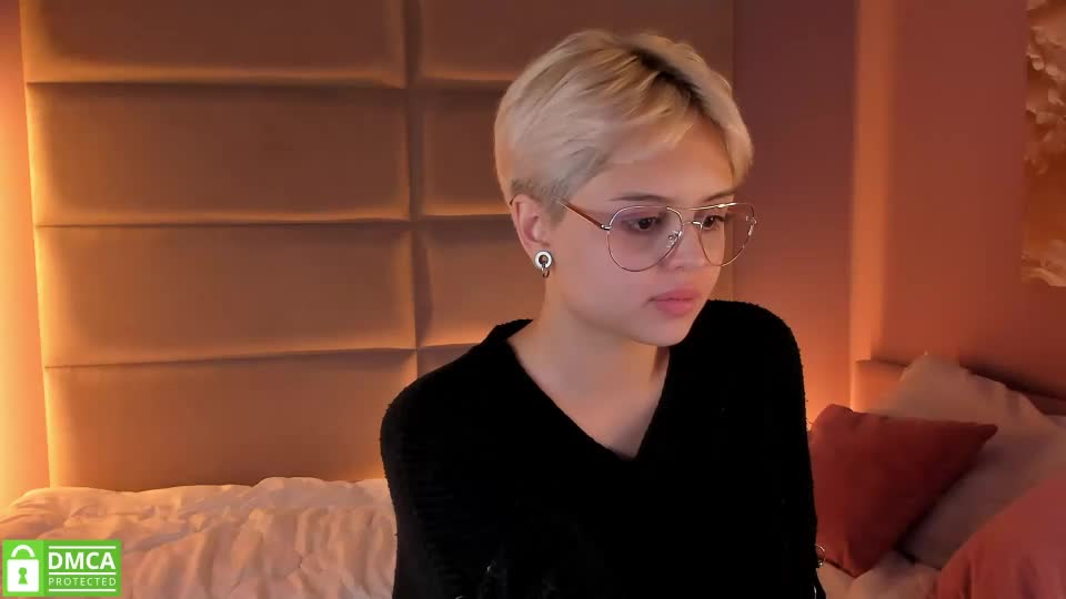 emma_bro0kss Adult Chat August 28, 2026