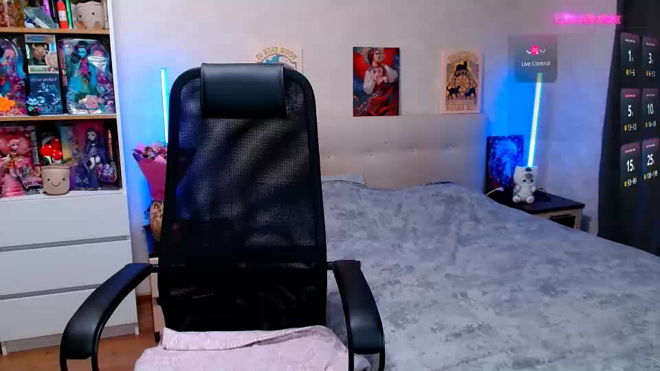 ur_geekgirl Adult Chat August 29, 2026