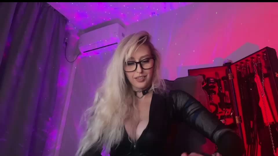 liya_ray Adult Chat August 30, 2026