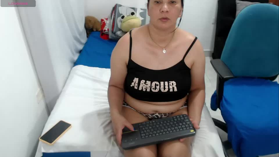 laura_foxx2379 Adult Chat August 30, 2026