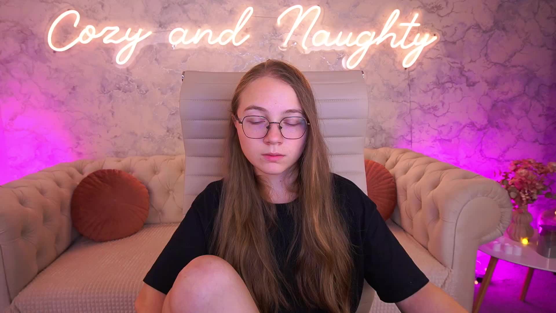 ArrinaWairr Adult Chat August 30, 2026