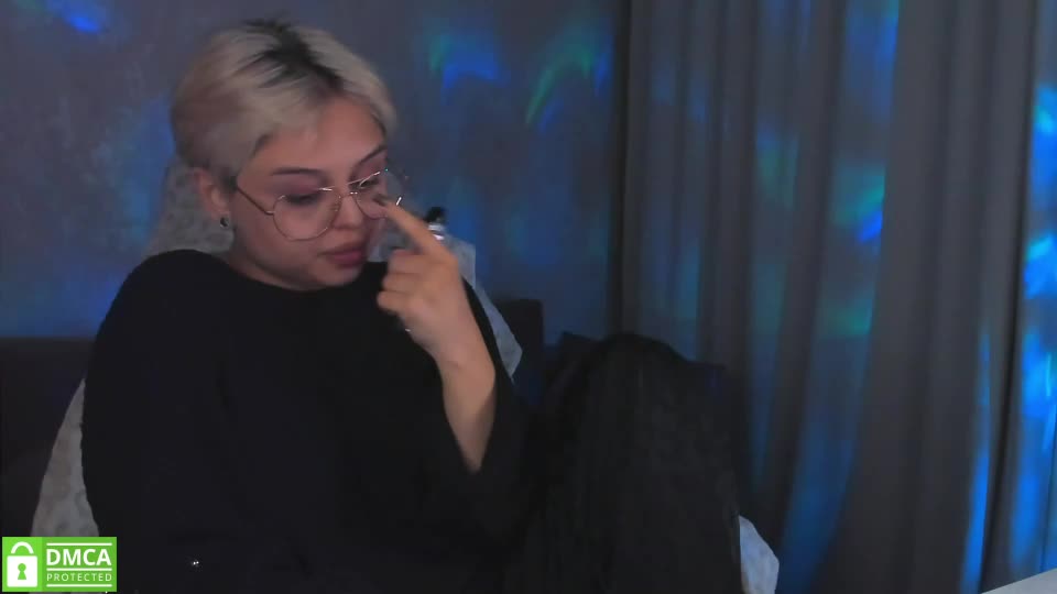 emma_bro0kss Adult Chat August 30, 2026