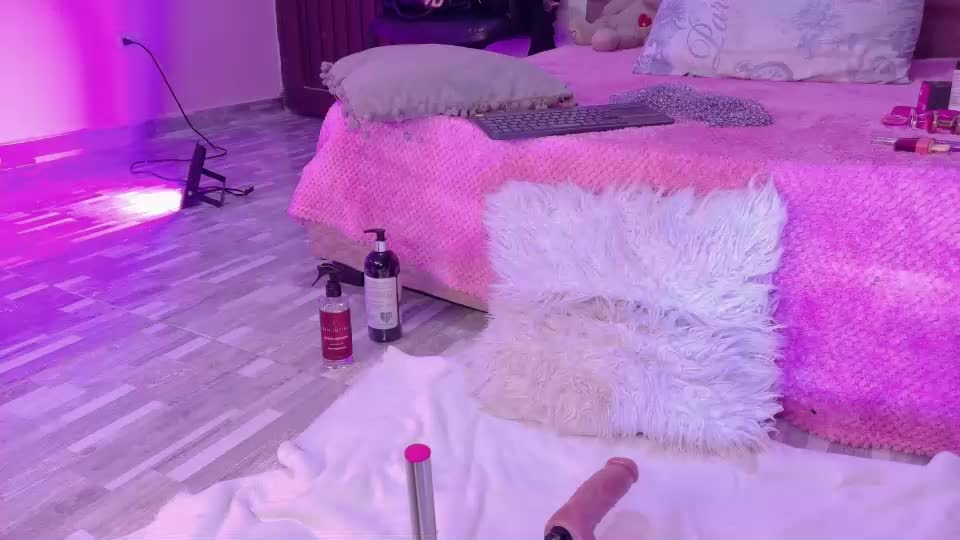 lovequeen02 Adult Chat August 30, 2026