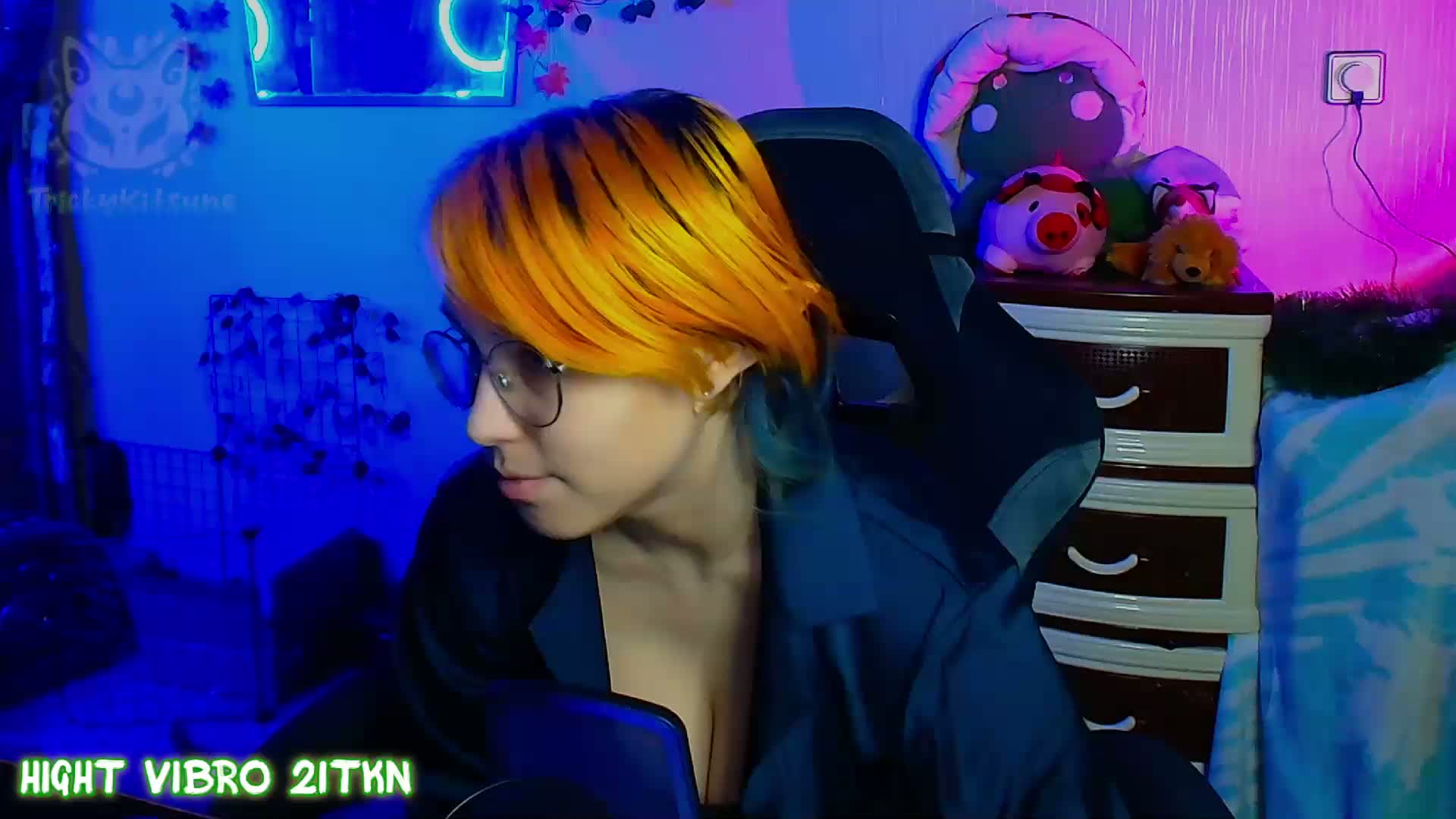 Tricky_Kitsune Adult Chat August 30, 2026