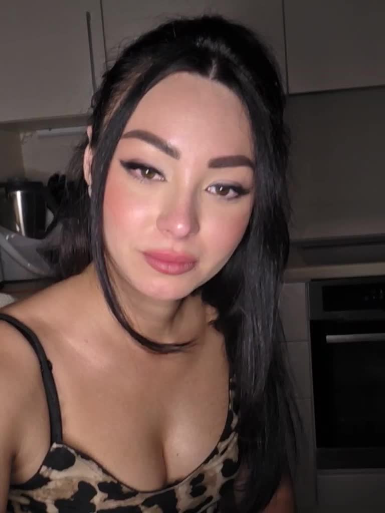 Brunetkaaaa Adult Chat August 30, 2026