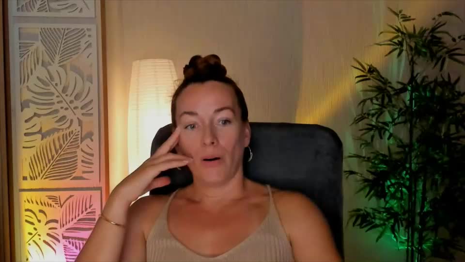 save_the_qween Adult Chat August 30, 2026