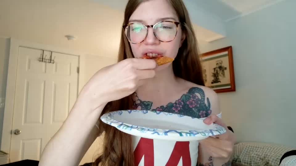 qt33 Adult Chat August 30, 2026
