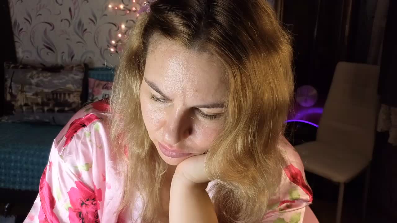 AvaQueen Adult Chat August 30, 2026