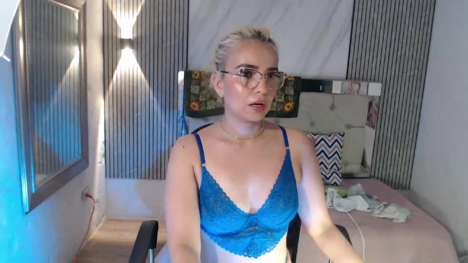 julieta__fox_ Adult Chat August 31, 2026
