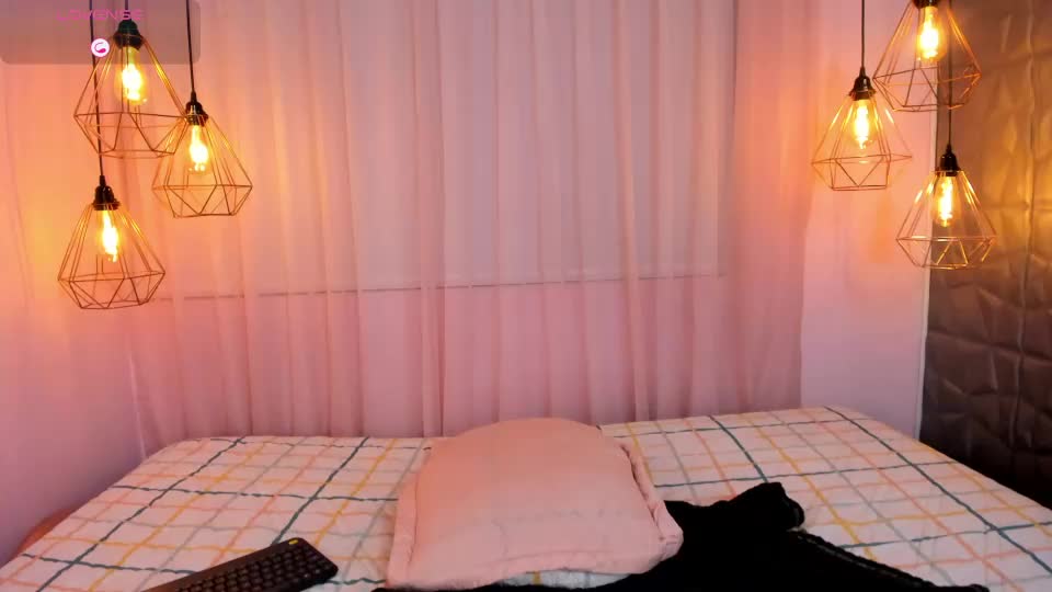 magic_amberr Adult Chat August 30, 2026