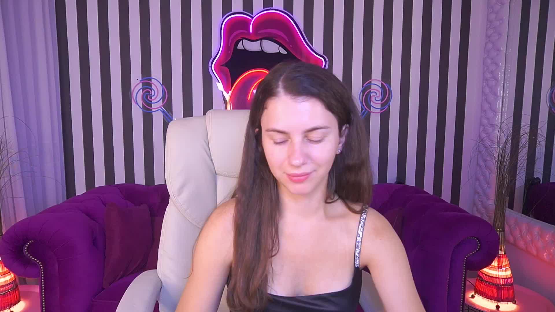 LittleJulii Adult Chat August 31, 2026