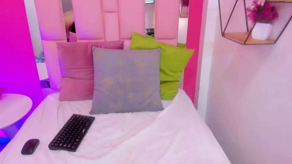 katecurvy_hot69 Adult Chat August 31, 2026