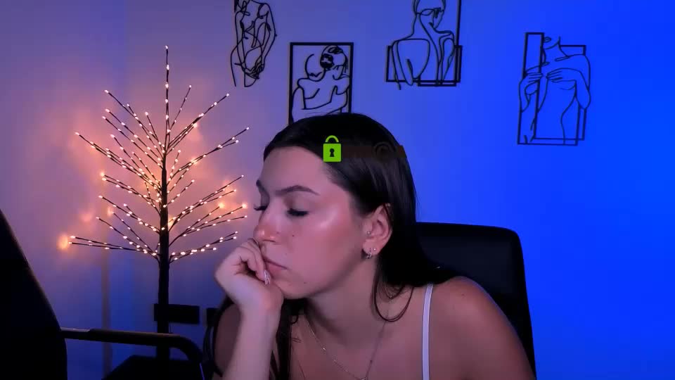 amalialowell Adult Chat August 31, 2026