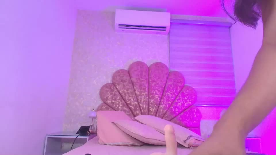valerie_arias Adult Chat August 31, 2026