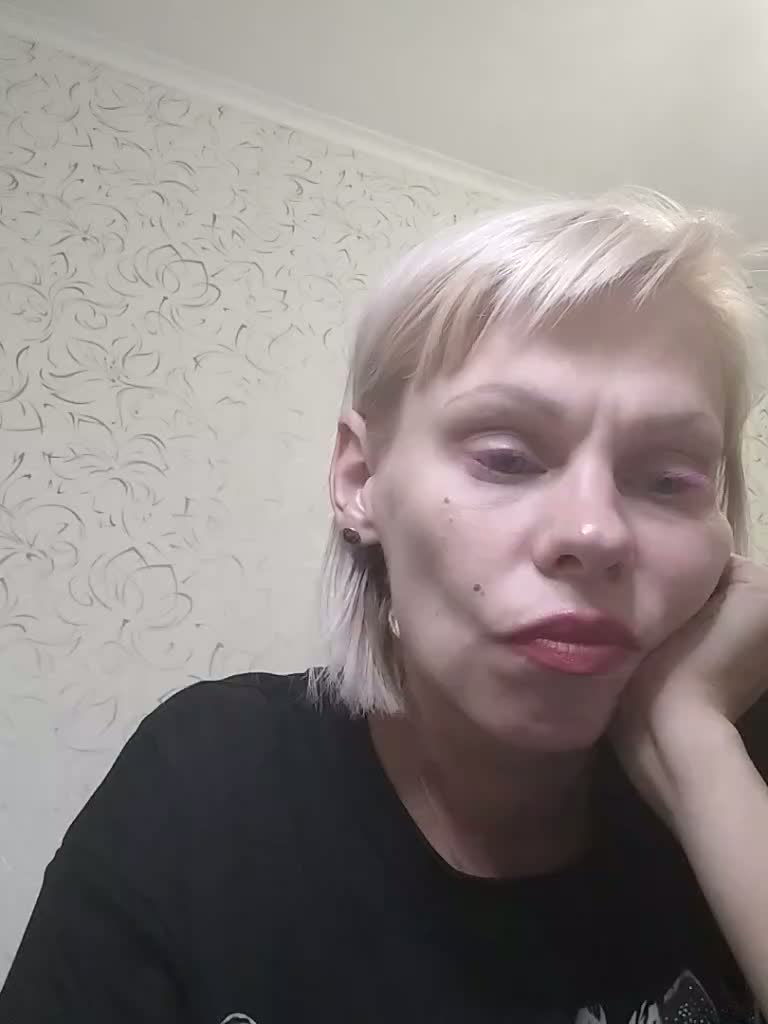 JulieSilver Adult Chat August 31, 2026
