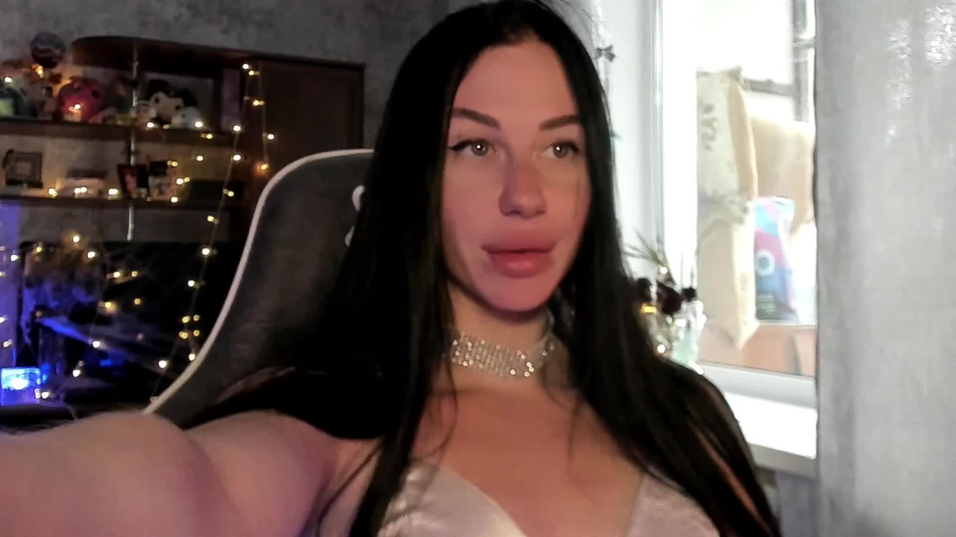 elenaaddiction Adult Chat August 31, 2026