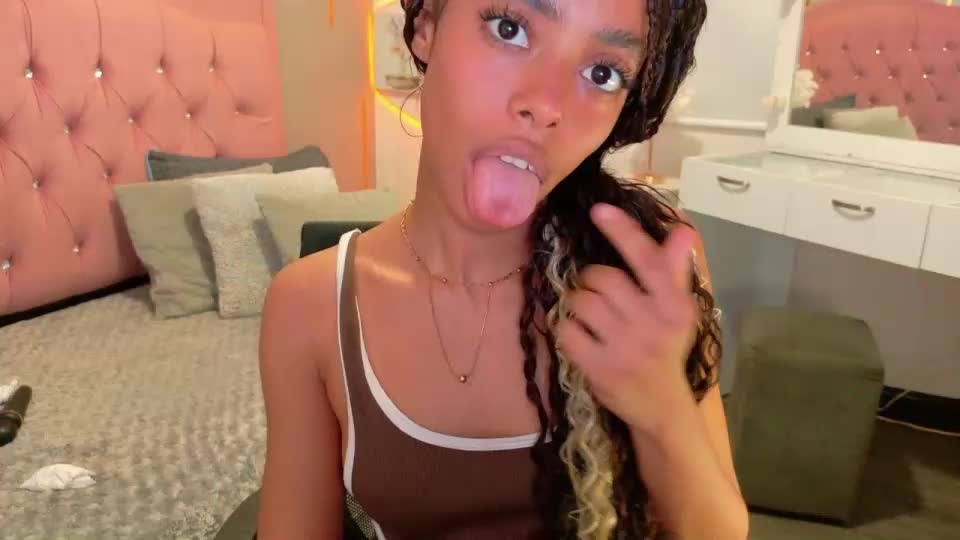 peneelopeecute Adult Chat August 31, 2026