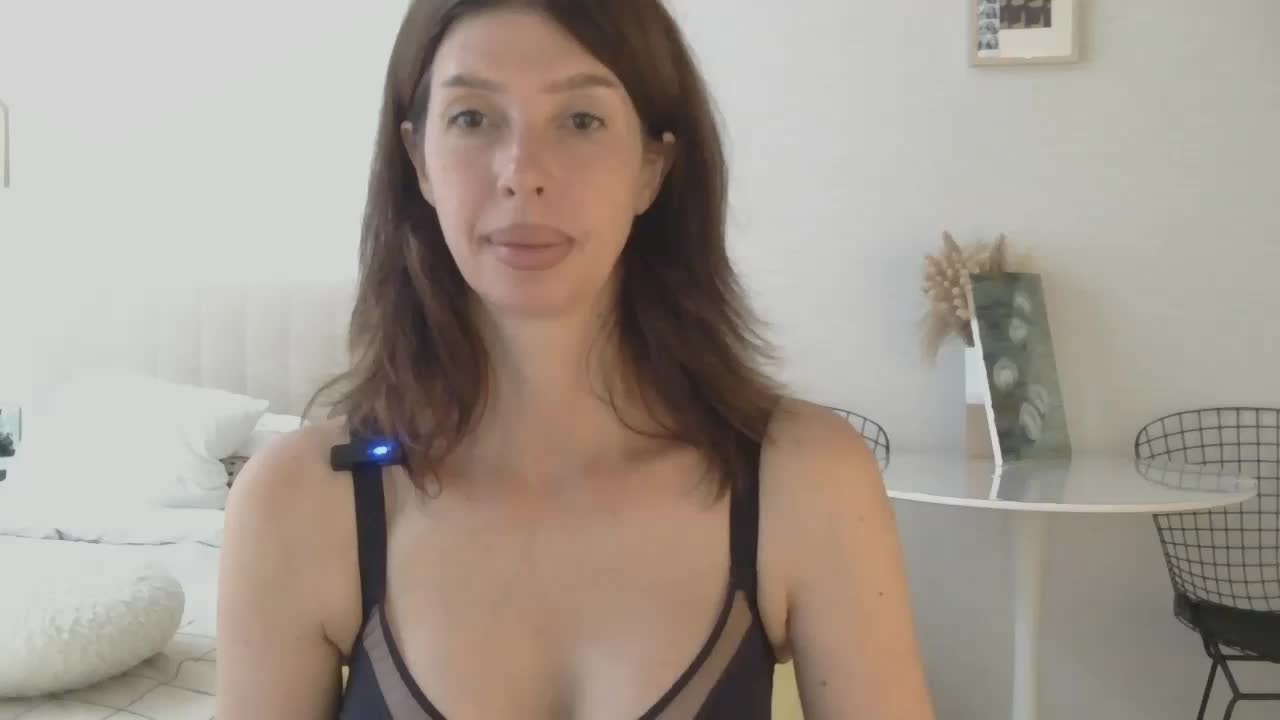 WhiteQueen888 Adult Chat August 31, 2026
