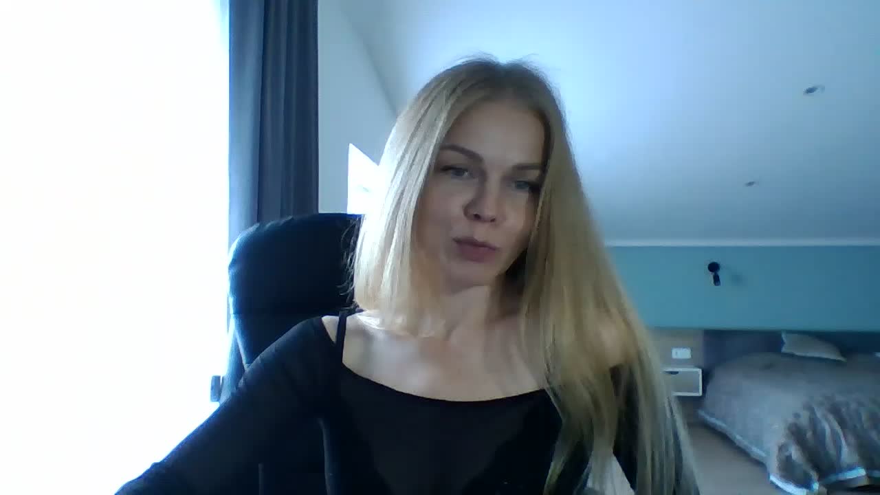 BlondaTina Adult Chat August 31, 2026